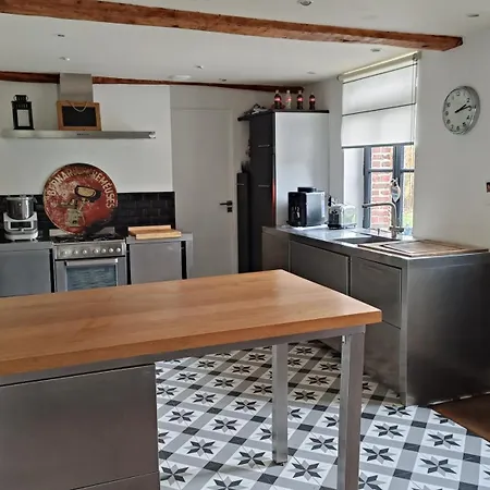 Ferme De Caractere Avec Piscine Et Cheminee Villa