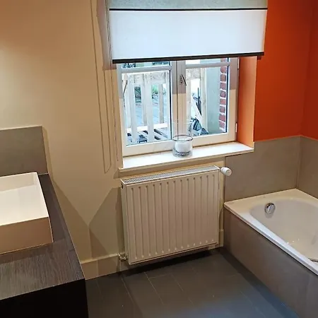 Ferme De Caractere Avec Piscine Et Cheminee