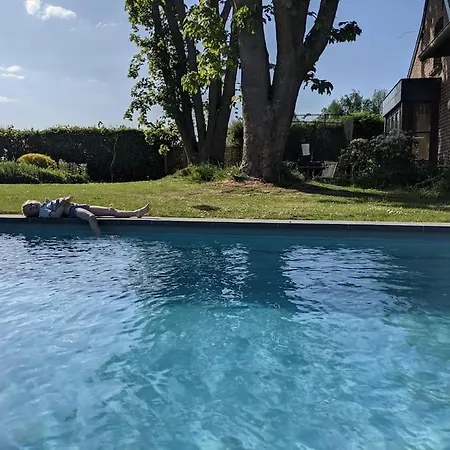 Ferme De Caractere Avec Piscine Et Cheminee *