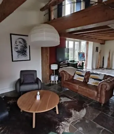 Ferme De Caractere Avec Piscine Et Cheminee