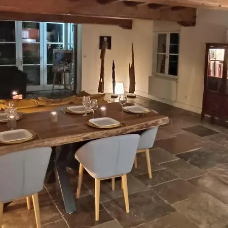 Ferme De Caractere Avec Piscine Et Cheminee *