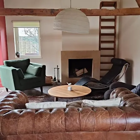 Ferme De Caractere Avec Piscine Et Cheminee *